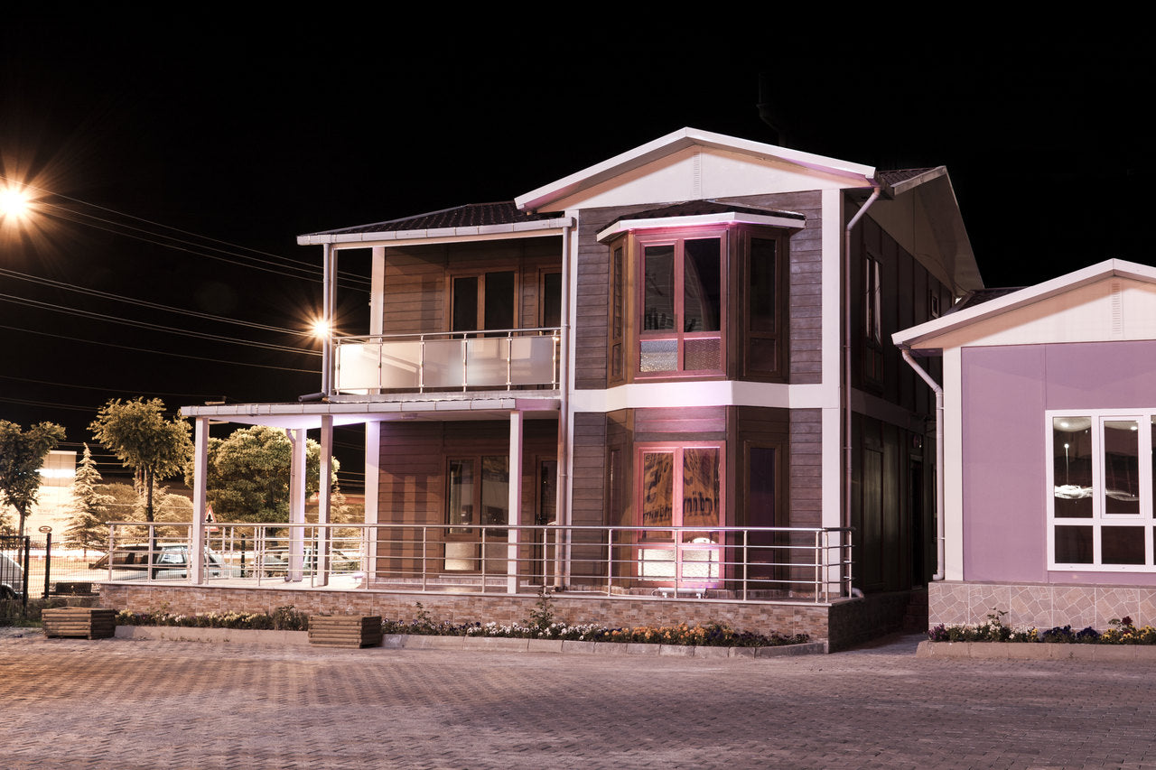 gece ahşap ev manzarası, ahşap prefabrik ev, dubleks ahşap ev